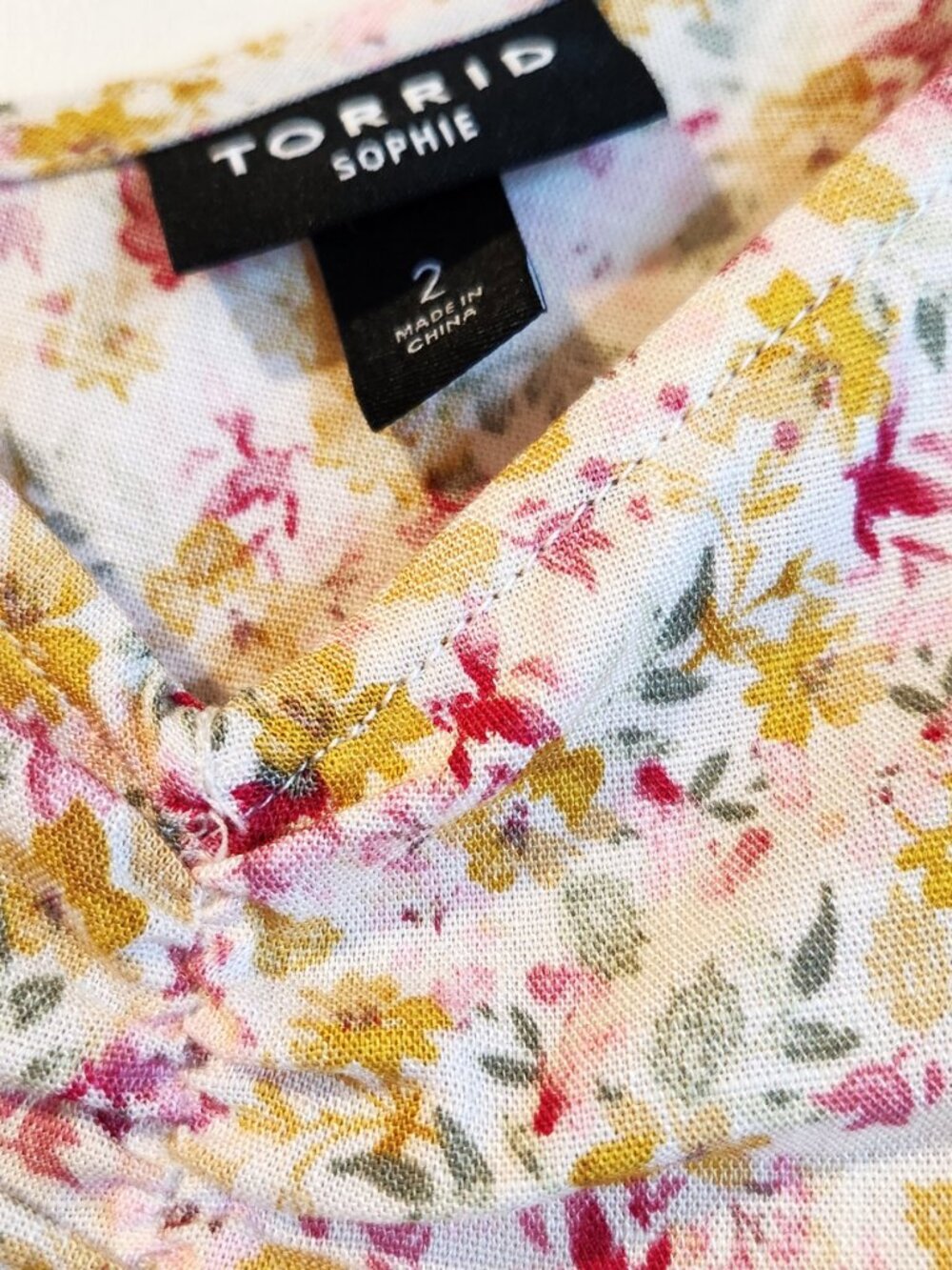 Torrid Ruched V-Neck Cami, Multicolored Floral 99% rayon, 1% spandex 2XL - Picture 2 of 2